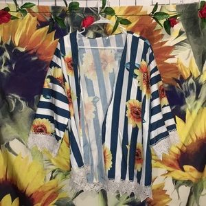 🌻2/$30 Sunflower print Kimono